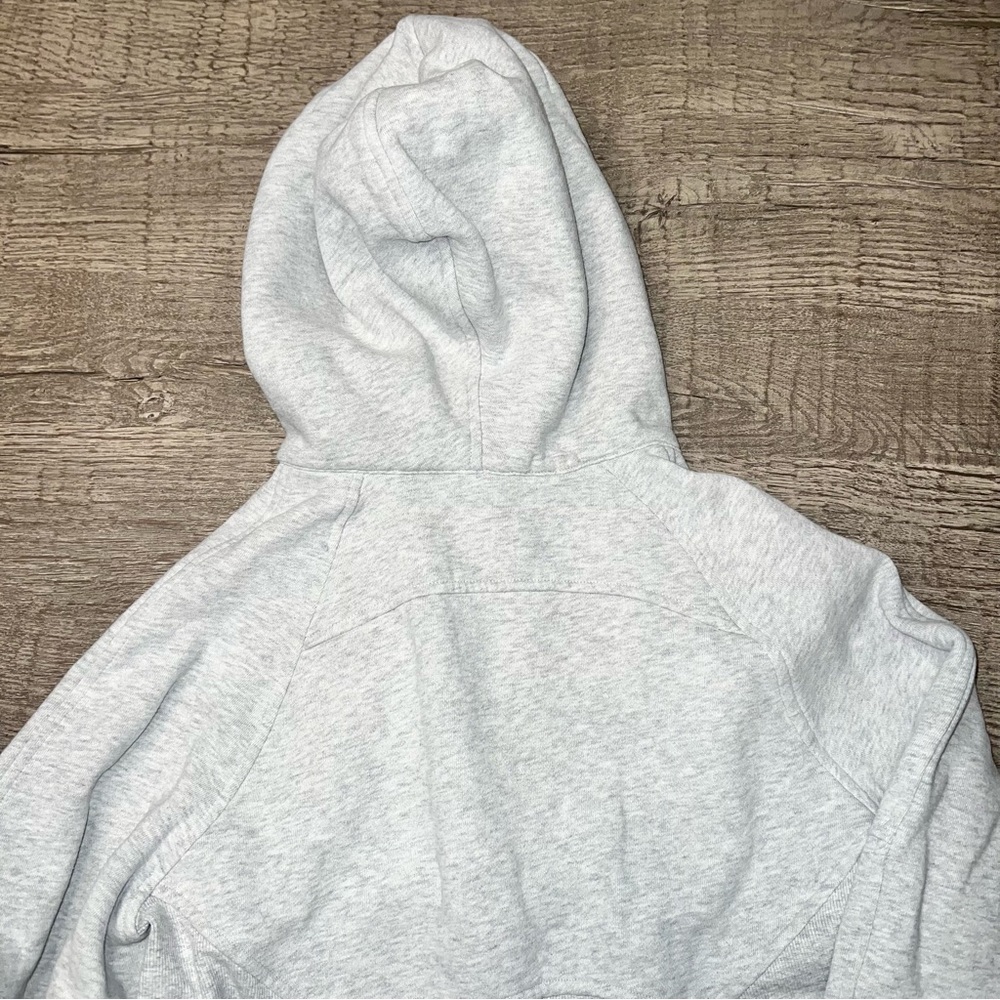 Lululemon Scuba Oversized 1/2 Zip Hoodie
Heathered Core Ultra Light Grey XS/S - Picture 4 of 8